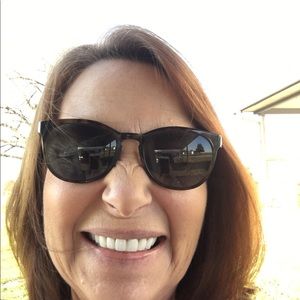 Meet your Posher, Debra